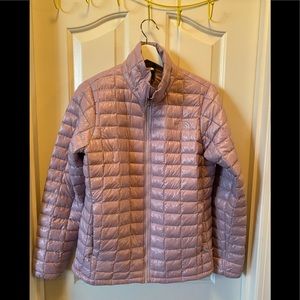 Women’s light purple North Face, medium, excellent condition